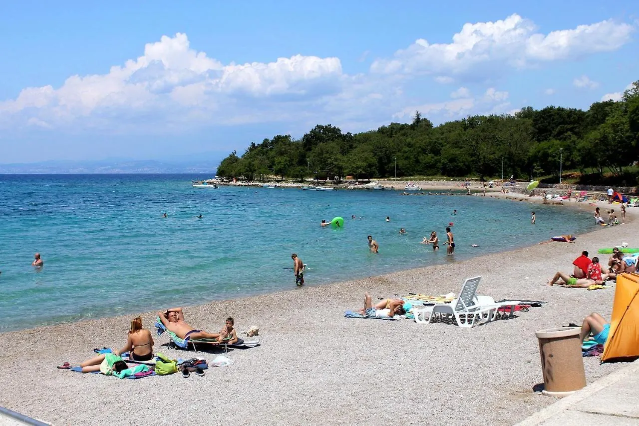 Gostinjska kuća Apartments And Rooms With Wifi Njivice, Krk - 5362
